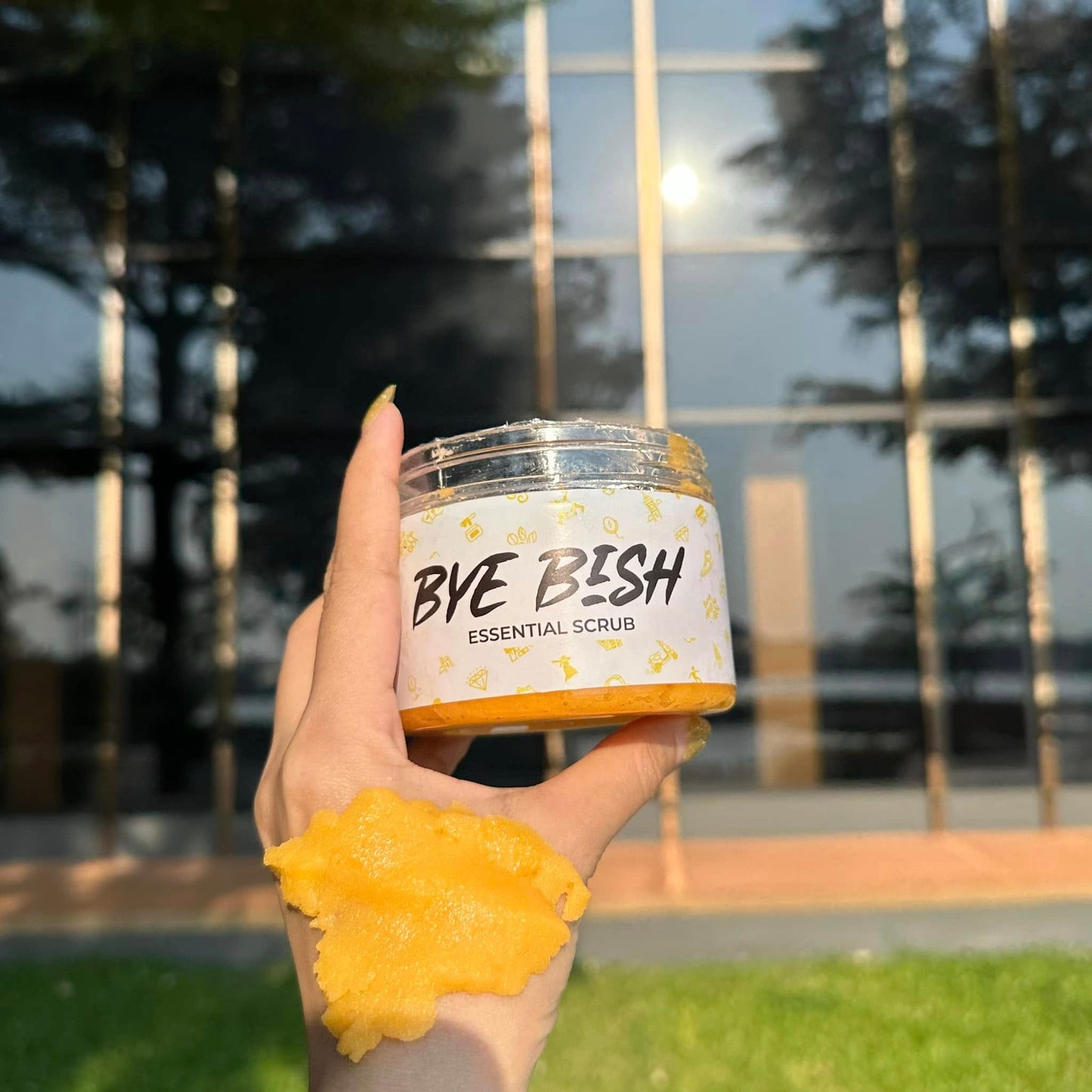 A Moe Bye Bish Essential Scrub 350g ( Honey )