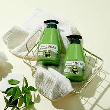 Kwailnara Green Tea Milk Body Cleanser 560g