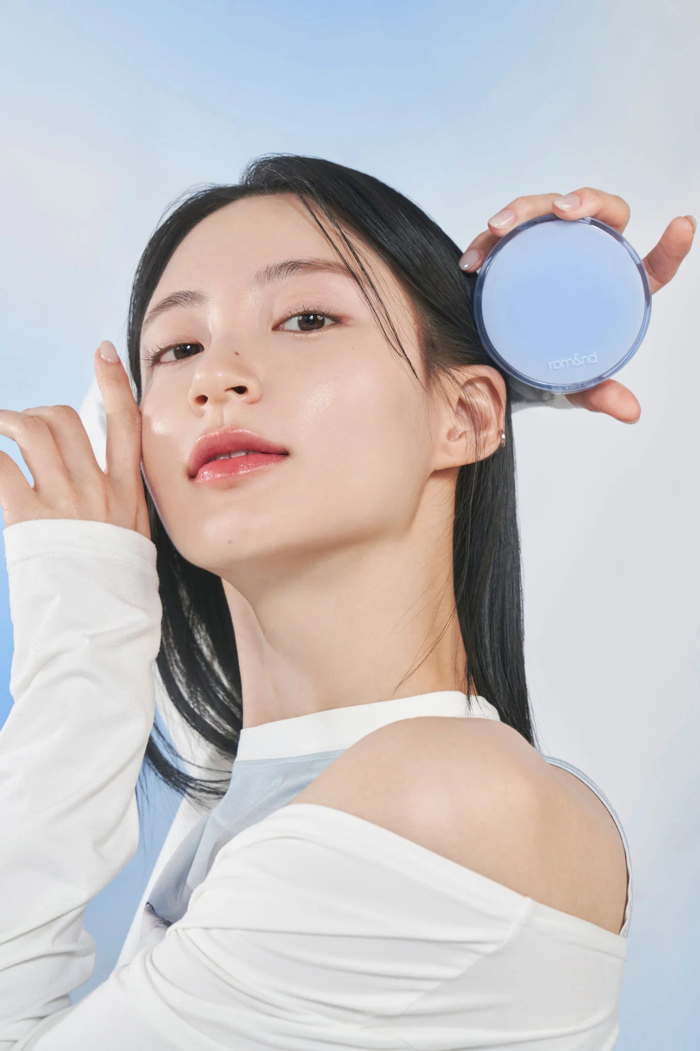 Romand Bare Water Cushion