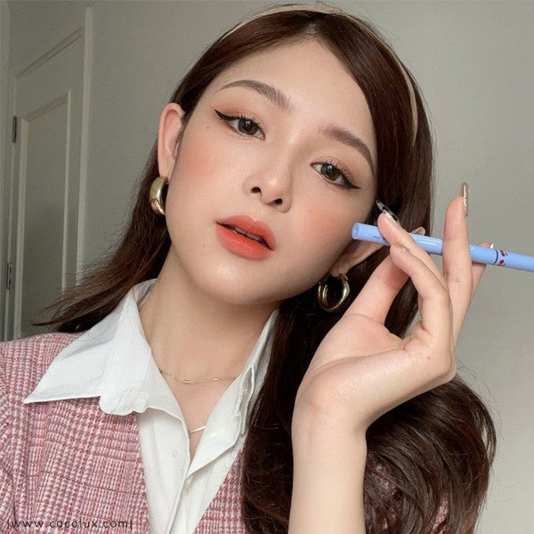 Dear May Califonia Cherry Pen Eyeliner